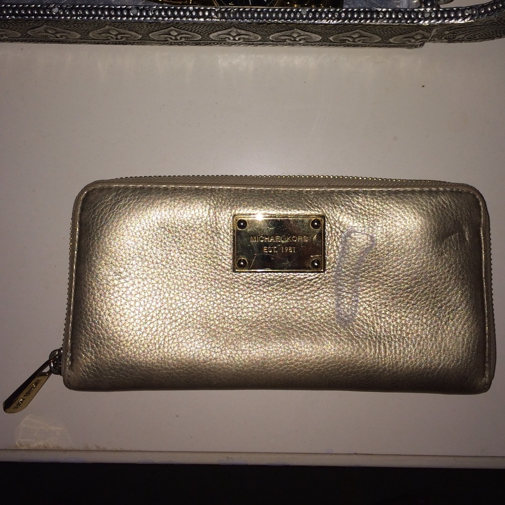 Authentic Michael Kors Gold Leather wallet